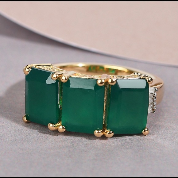 Green Onyx, Diamond 3 Stone Ring in Vermeil YG Over Sterling Silver - Picture 2 of 5